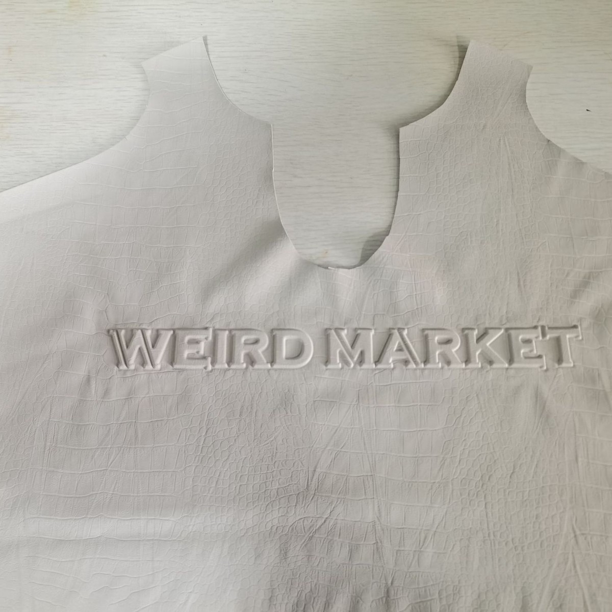 Processing of Concave and Convex Embossed Leather, Embossed Genuine Leather, High Frequency Embossing, Three-Dimensional Embossing