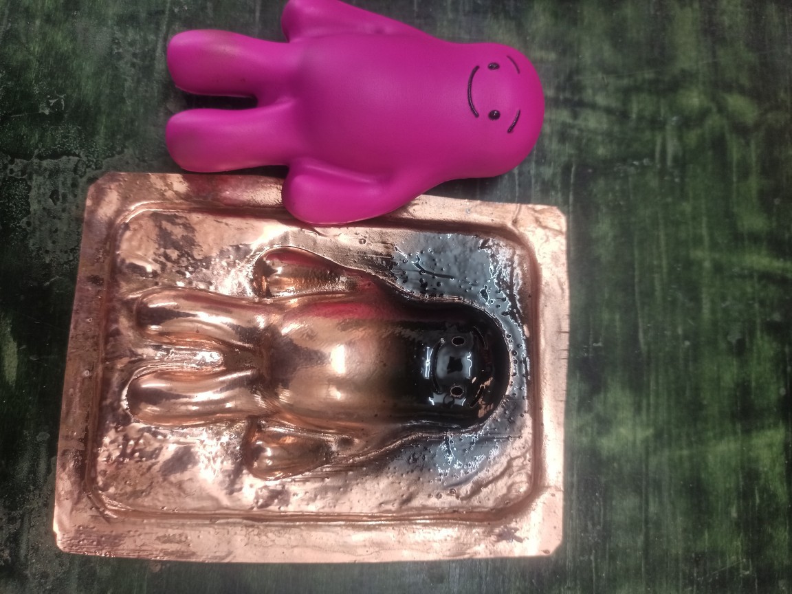 Specializing in Production, Spray-Painted Copper Molds, Spray-Painted Copper Molds, Masking Spray-Painted Edge Molds, Clamp Molds, Spray-Painted Processing