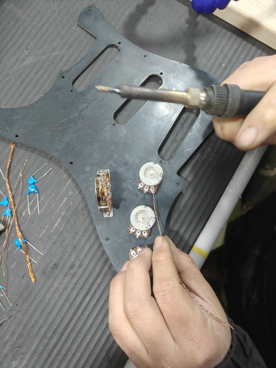 Guitar Panel Accessories Potentiometer Electric Guitar/Electric Bass Universal B500K18MM Guitar Potentiometer Musical Instrument