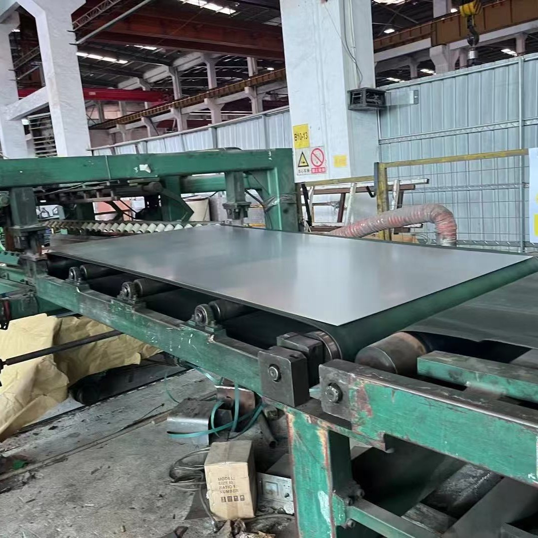 Galvanized Sheets Are Available in Stock, Aluminum-Zinc Coated Sheets Are Corrosion-Resistant, Galvanized Iron Can Be Bent and Punched, Baosteel Zinc Steel