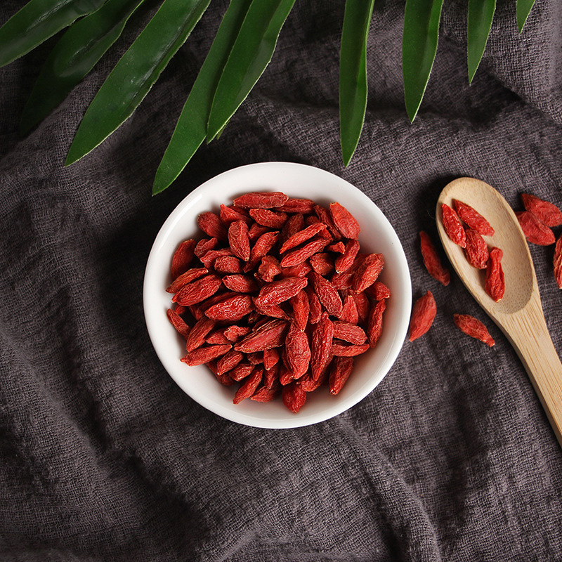 Zhang Zhongjing Goji Berries Canned Red Goji Berries 150g Large Fruit Red Goji Berries for Tea Black Goji Berries Health Red Dates Dried