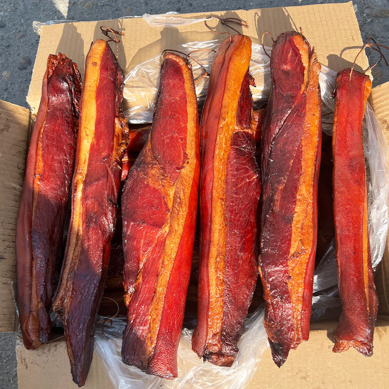 Sichuan specialty smoked bulk bacon annual vacuum five-flower smoked two-knife bacon wholesale bacon sausage
