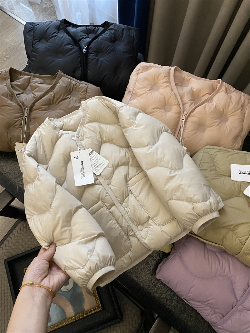 Children's 90% Duck down Lightweight down Jacket 2025 New Model Kids' Autumn and Winter Round Neck Wave Pattern Lightweight down Jacket