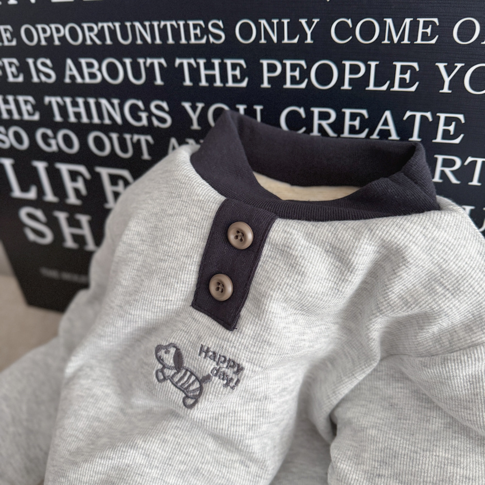 Children's Silk Cotton Three-Layer Thickeneded Thermal Clothing for Boys and Girls, Quilted T-Shirts, Small and Medium-Sized Kidsren's Bottoming Shirts, Self-Heating Tops