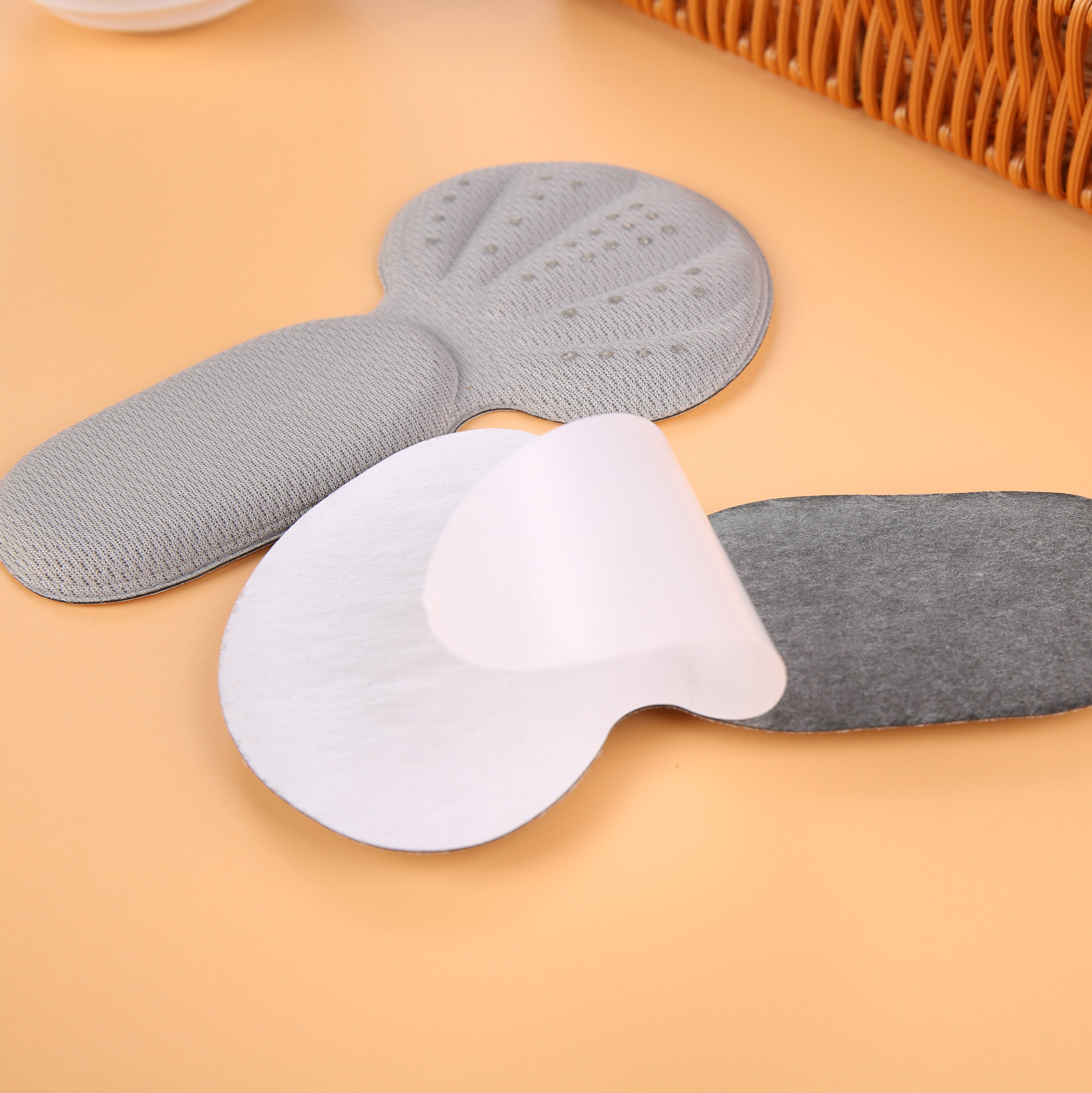 Casual shoes sneaker double-layer anti-wear non-slip heel patch soft breathable anti-drop heel patch shoes large change small insole