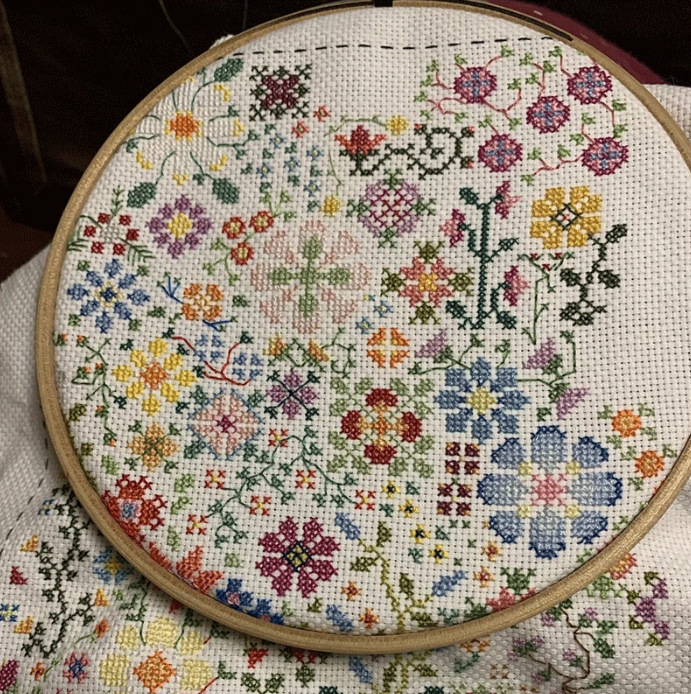 A Flower a Day Cross Stitch Kit