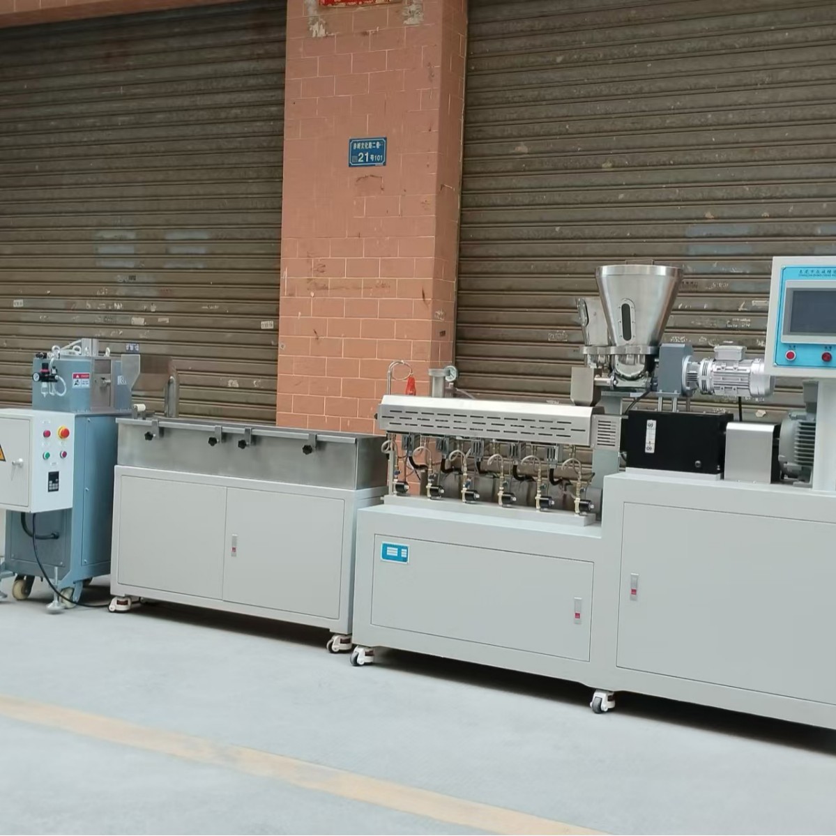 Лабораторный гранулятор Zhongxin для мастер-батча, Скорость винта 0-300 об/мин, Грануляция 1~10