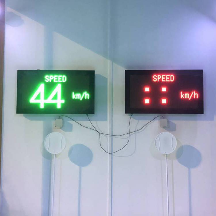 Factory Direct Sales Portable Ball Speed Measurement System Tripod Detachable Baseball Radar Gun Handheld Speedometer