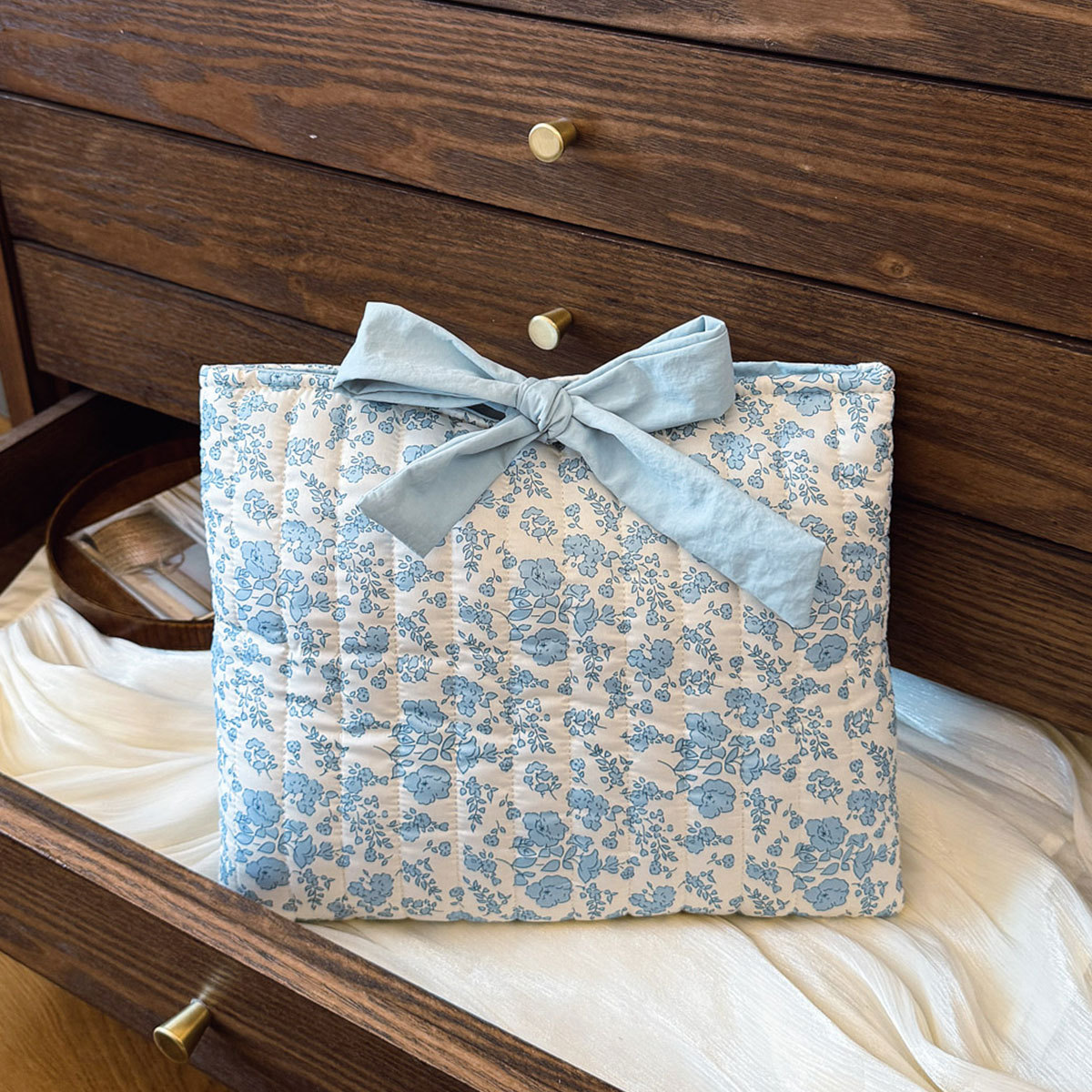 Сумка с цветочным узором Кватерная большая емкость Маленькая цветочная сумка с бантом для осени и зимы, подходит для книг