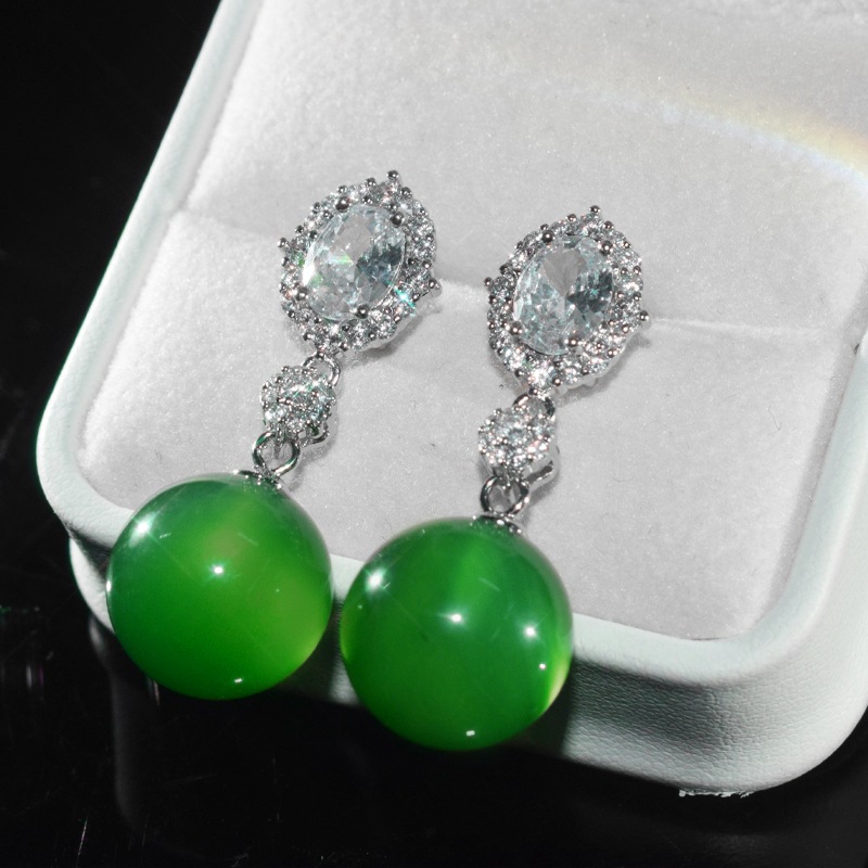 high quality round natural green chalcedony earrings Joker classic green chalcedony earrings factory wholesale fashion new