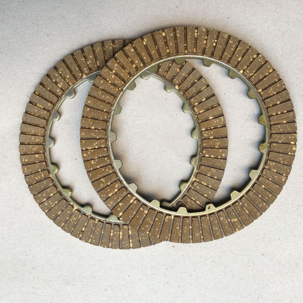 Подходит для мотоциклов с усилителем двигателя аксессуары сцепления фрикционный диск Jh70/Cd70