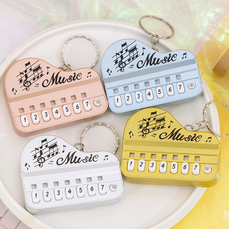 Mini Handheld Piano Keychain Children's Electronic Keyboard Cartoon Keychain Pendant Can Play Luminous Creative Toys