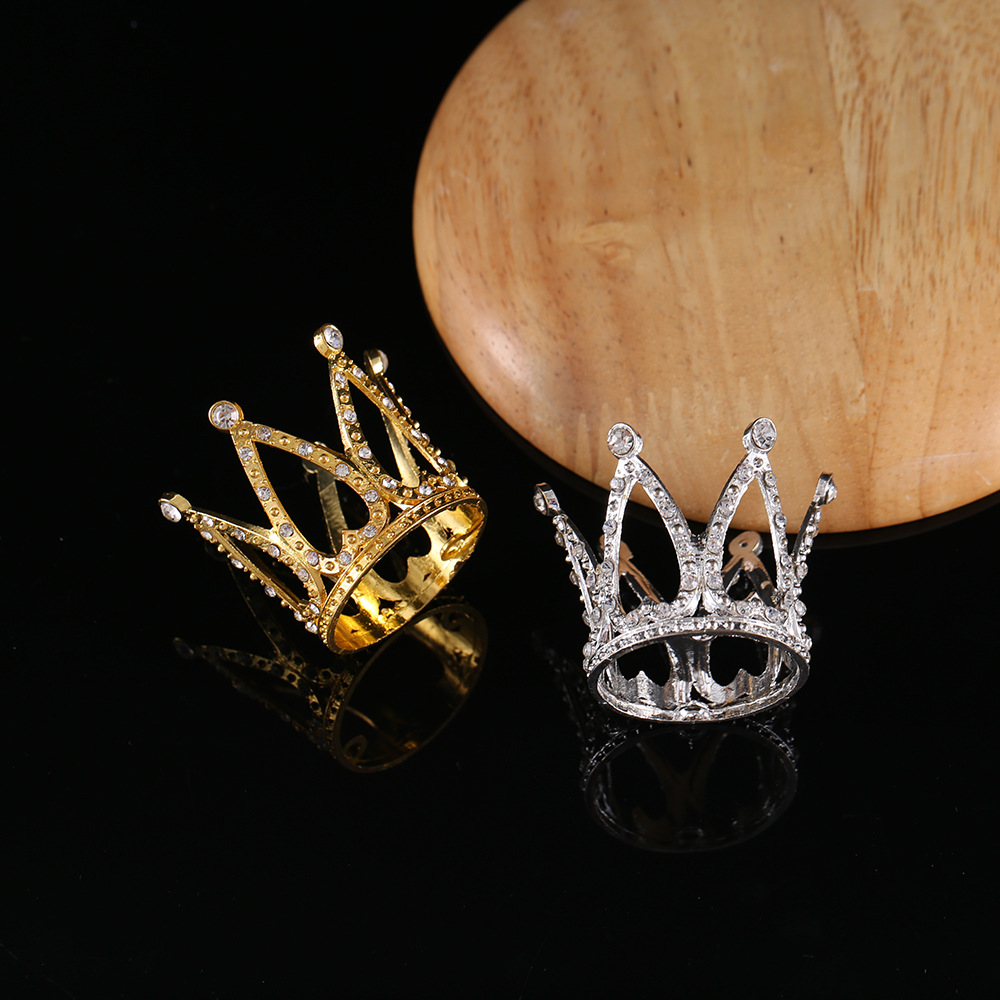 Cross-Border Alloy Crown Cake Decoration Ornaments Baking Bride Birthday Cake Crown Ornaments Manufacturer Wholesale
