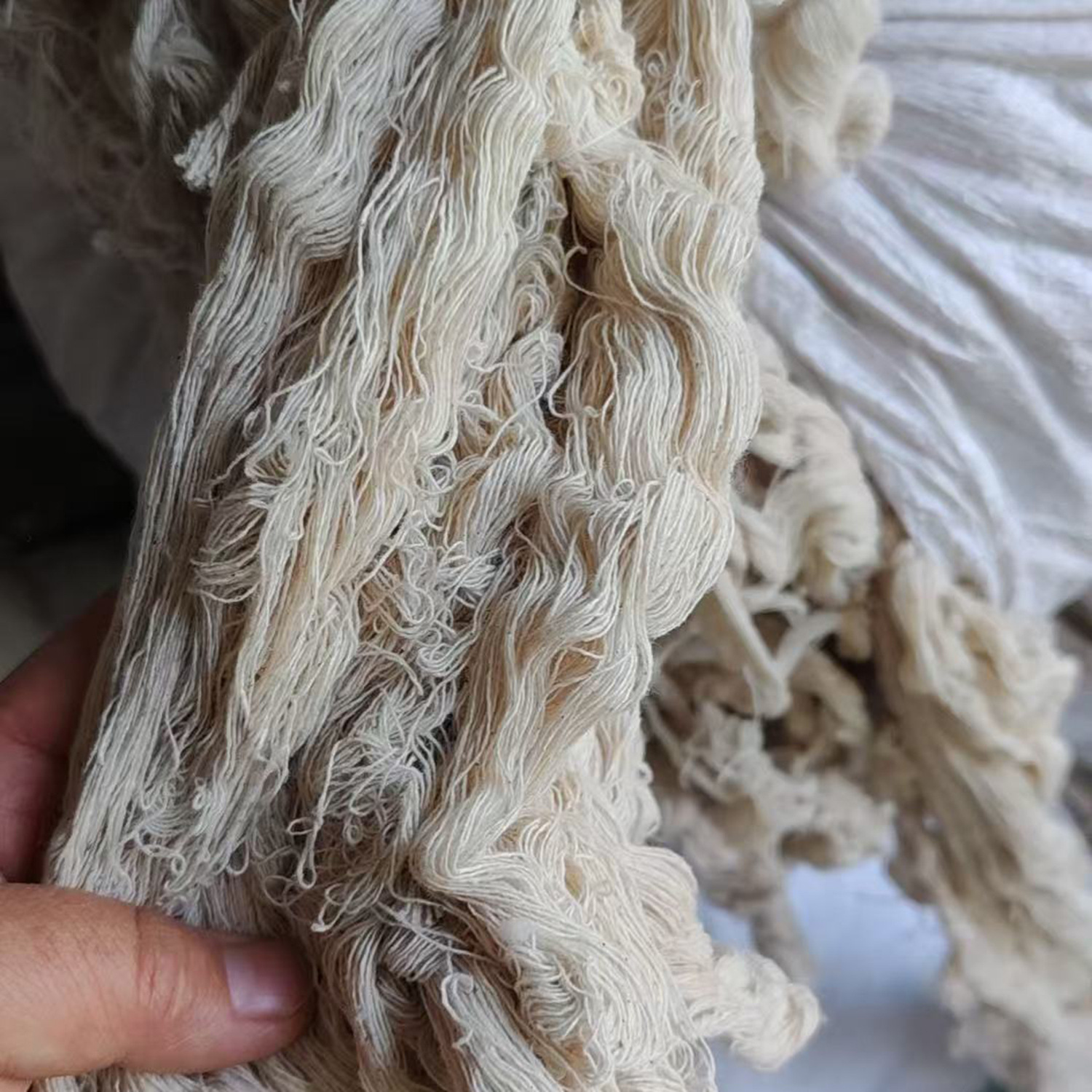 Cleaning Supplies for Wiping Machine Parts, Cleaning Oil-Contaminated Parts, Cleaning Heavy Industrial Products, and Removing Oil