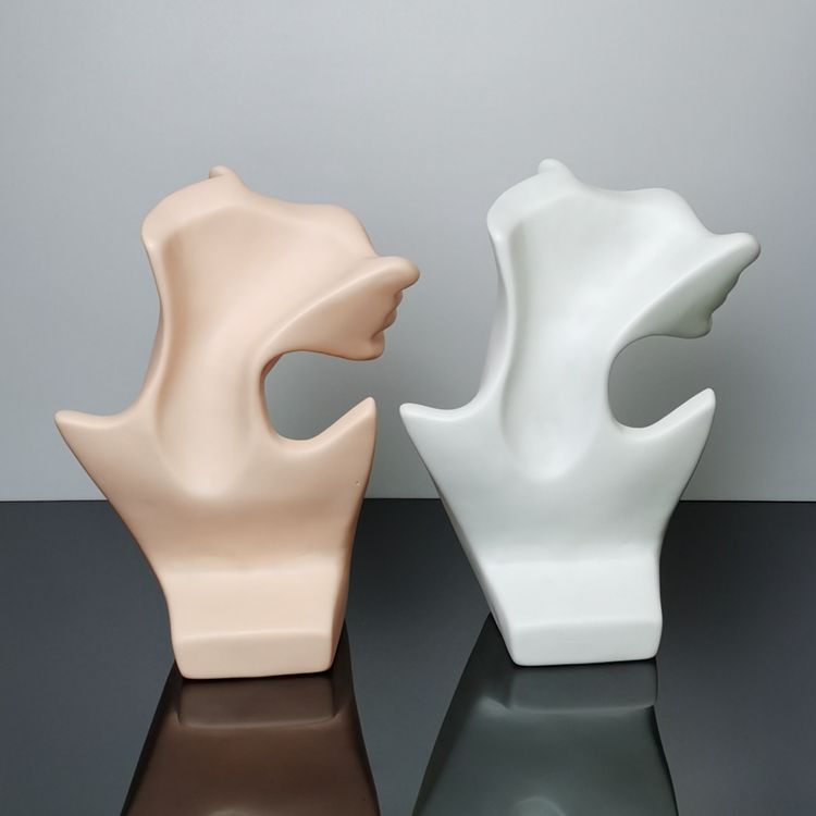 Plastic PVC fake head model black creative half face jewelry head necklace earrings portrait neck display stand dummy head