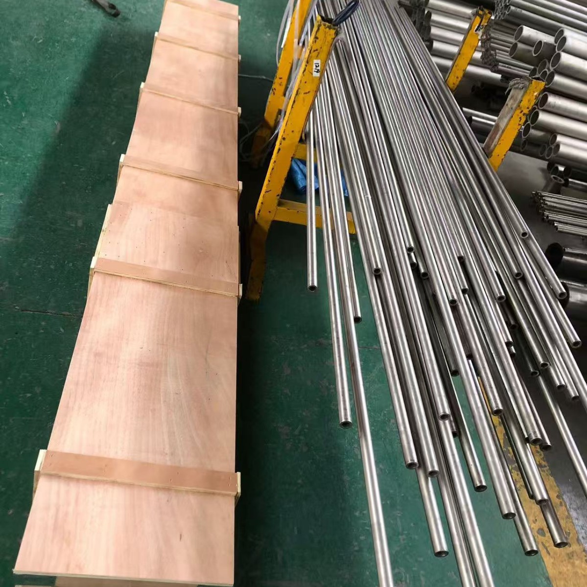 Titanium Tube Ta1 Seamless Tube Ta10 Titanium Tubing Wholesale in Stock, Large Quantities Can Be Ordered