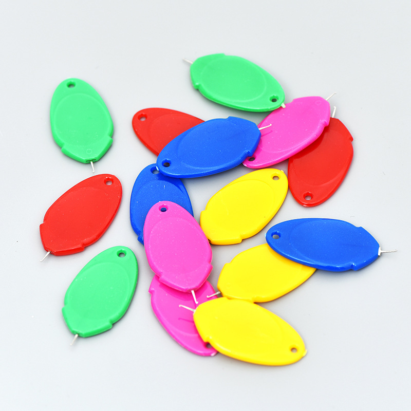 Thumb color needle threader small needle eye guide thread threader plastic thread threader thread guide thread threading tool