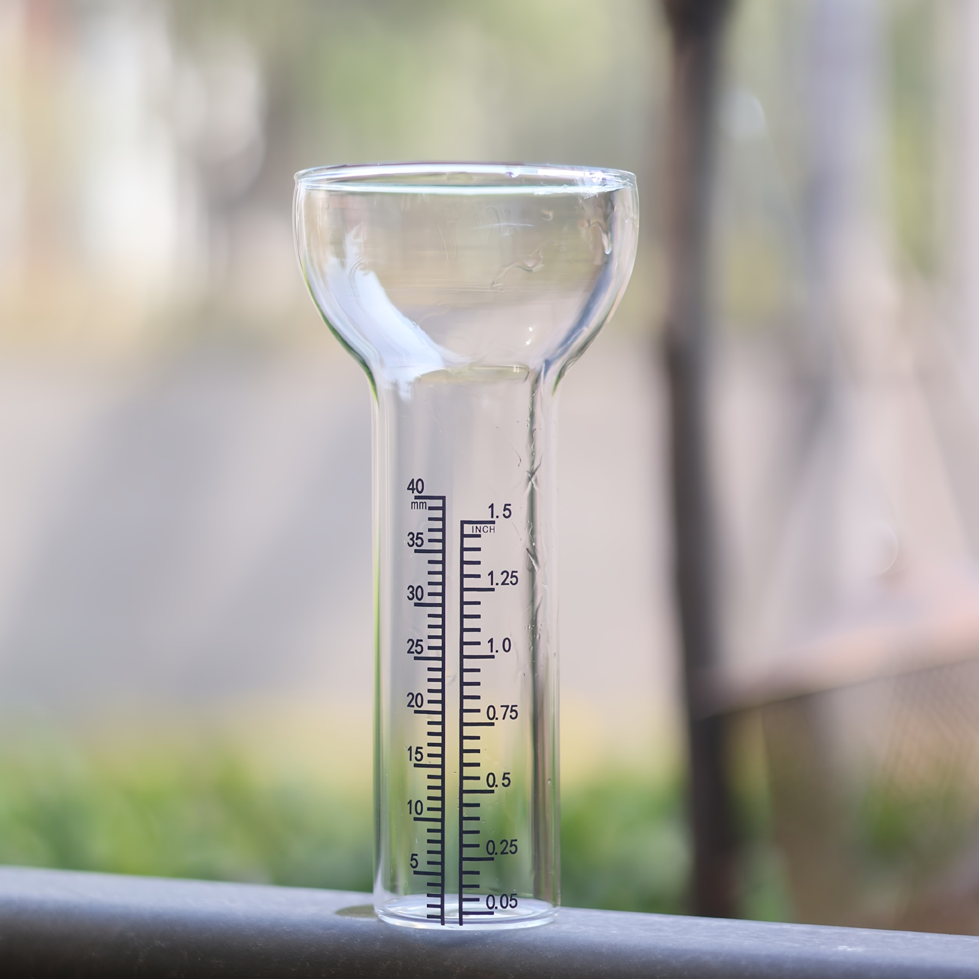 Cross-border environmental protection new flashlight high borosilicate glass rain gauge test tube glass scratch-resistant wear-resistant measuring cup scale