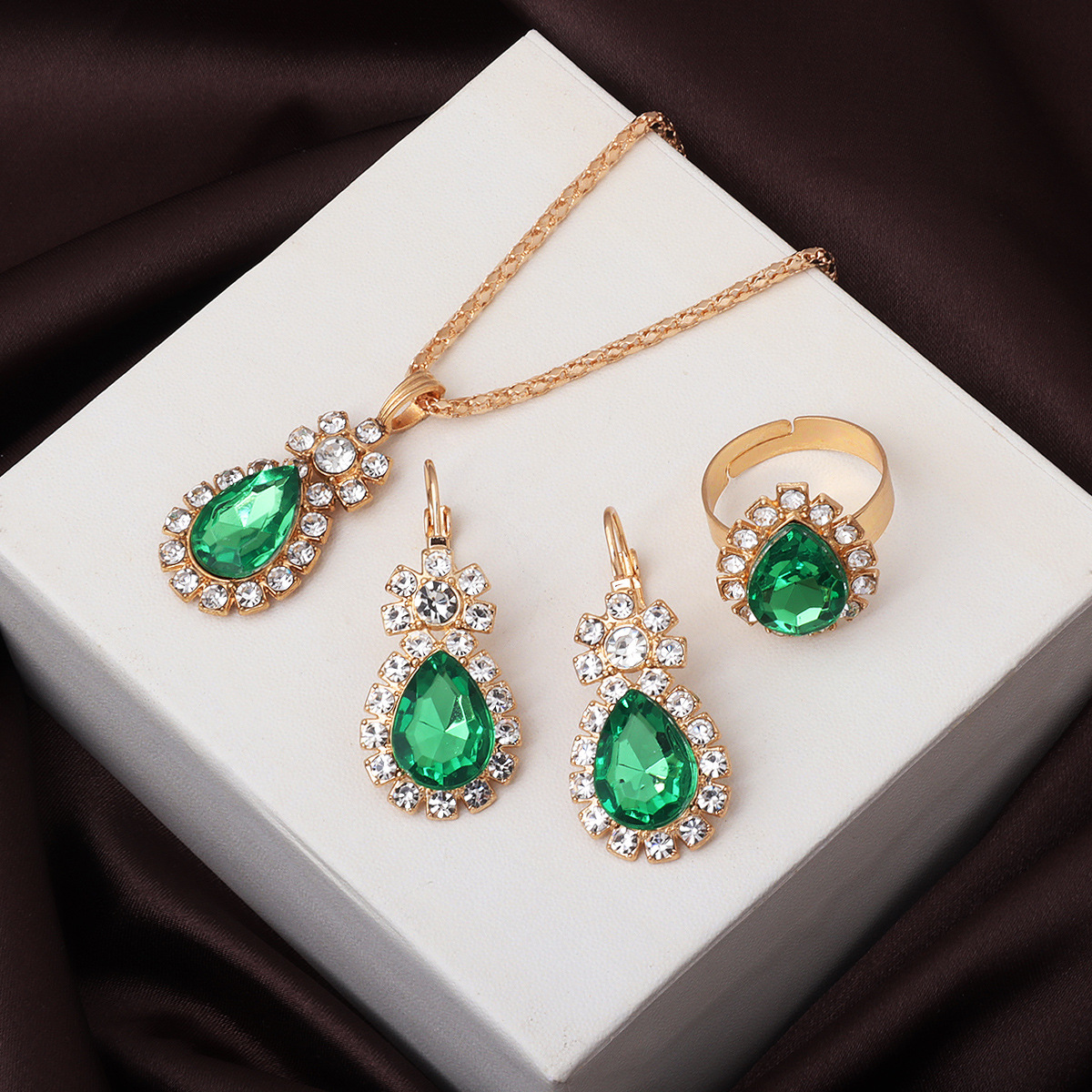 European and American Cross-Border Jewelry Pendant Necklace Earrings Ring Set with Diamonds Three-Piece Set Fashionable Bridal Decorative Jewelry Set