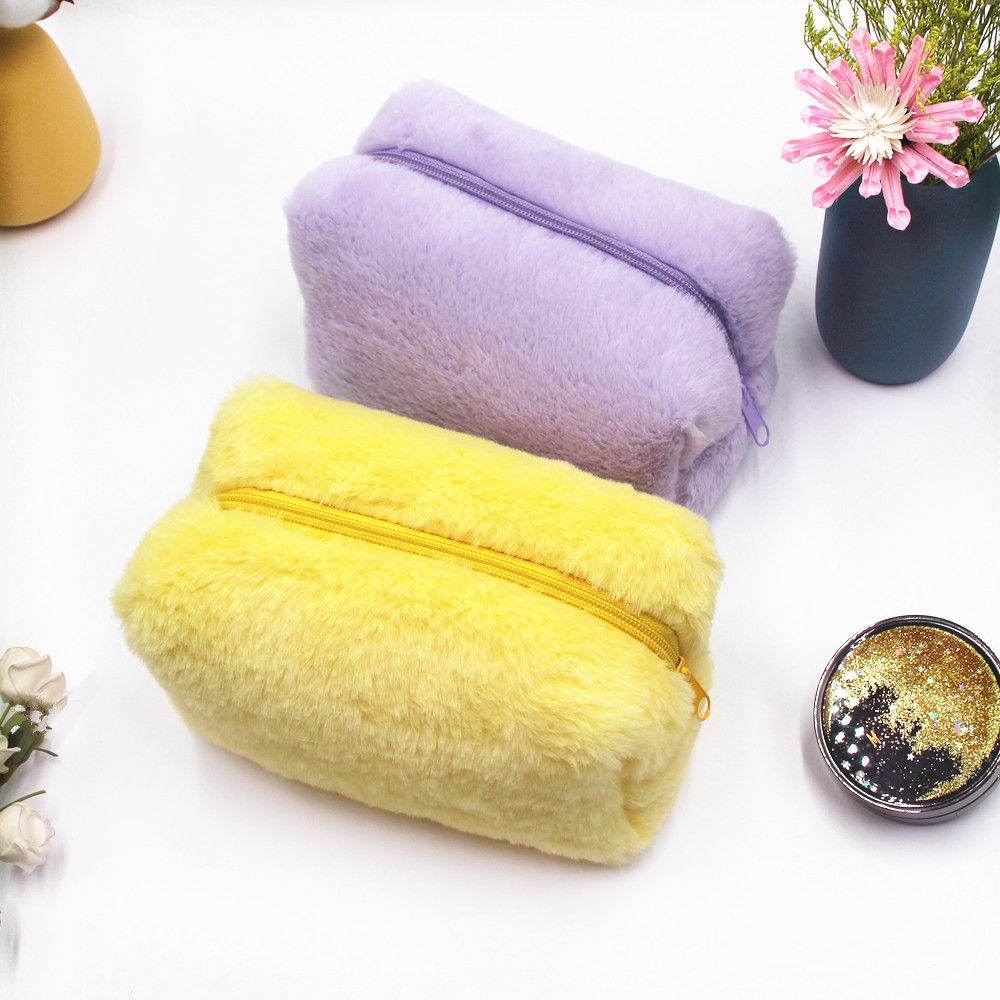 Cross-Border Ins-Style Girly Plush Cosmetic Bag for Women, Portable Travel Storage Bag, Simple Toiletry Bag, Handheld Plush Bag