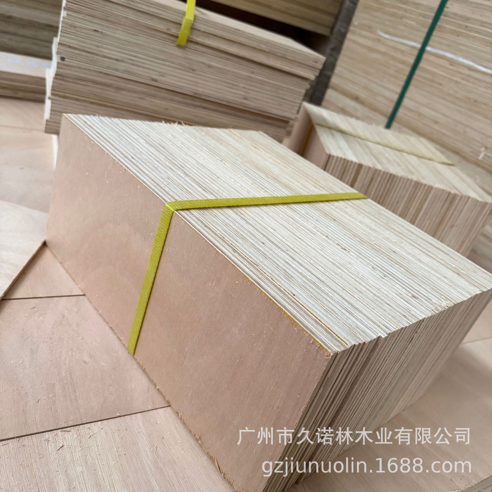 Manufacturer Wholesale Processing of Wooden Board Plywood Gift Box Board Luggage Board Handbag Lining Board Box Board Processing and Cutting