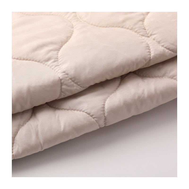 Wholesale Double-Line Encrypted Diamond-Pattern Fabric with Small Bowknots for Autumn and Winter Quilting, Fabric for Bags and Clothing Manufacturers