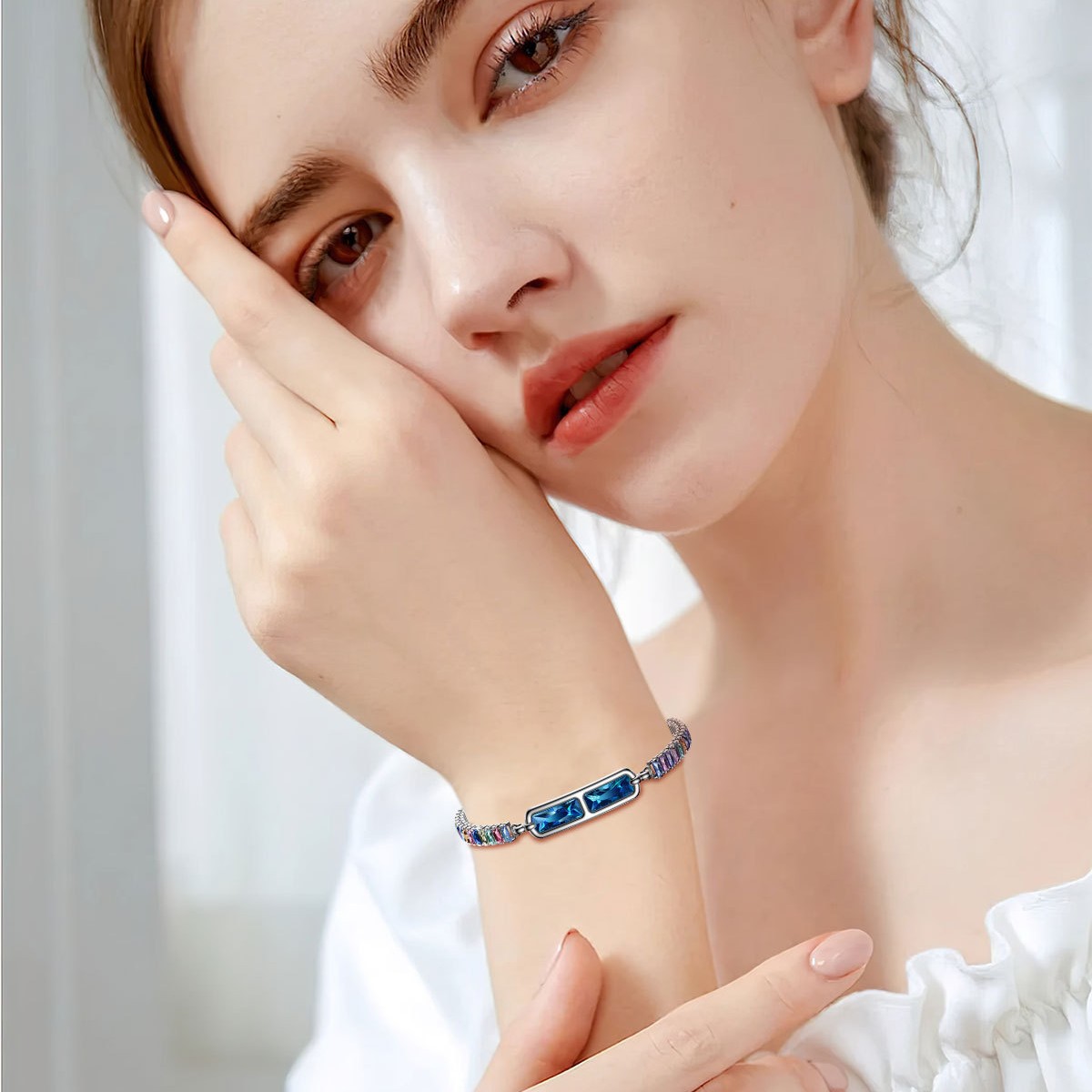 New Smart Bracelet, Step Counting, Heart Rate, Sleep Detection, Screenless Bracelet, Fashionable and Personalized Gift Bracelet for Girls