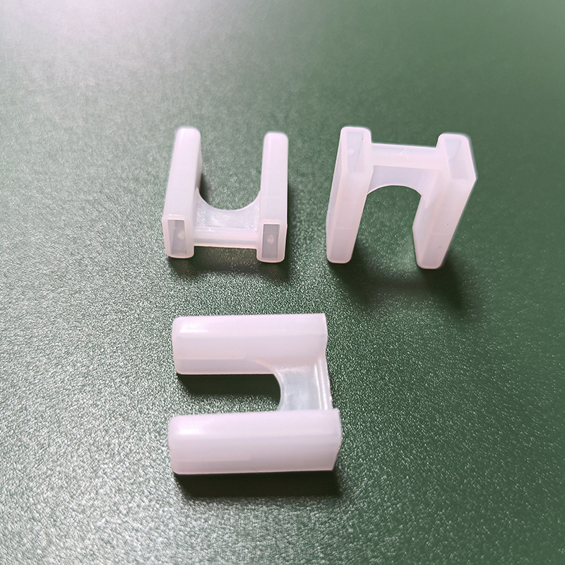 Two-pin plug protective sleeve US gauge two-plug plastic plug protective sleeve white flat plug dust cover accessories wholesale