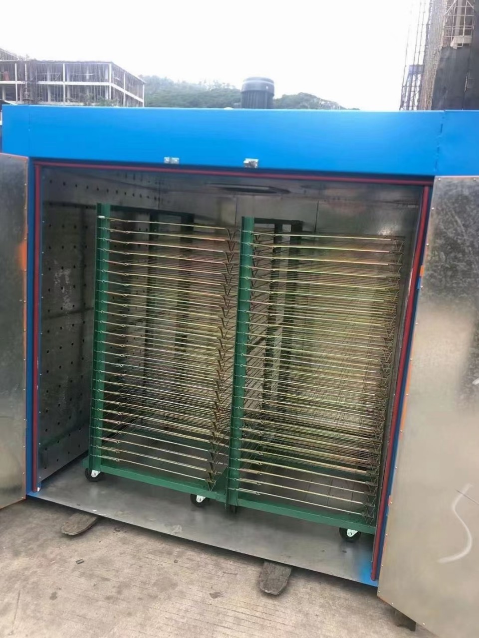Source Manufacturers Long-Term Spot Supply of Hot Air Circulation Oven