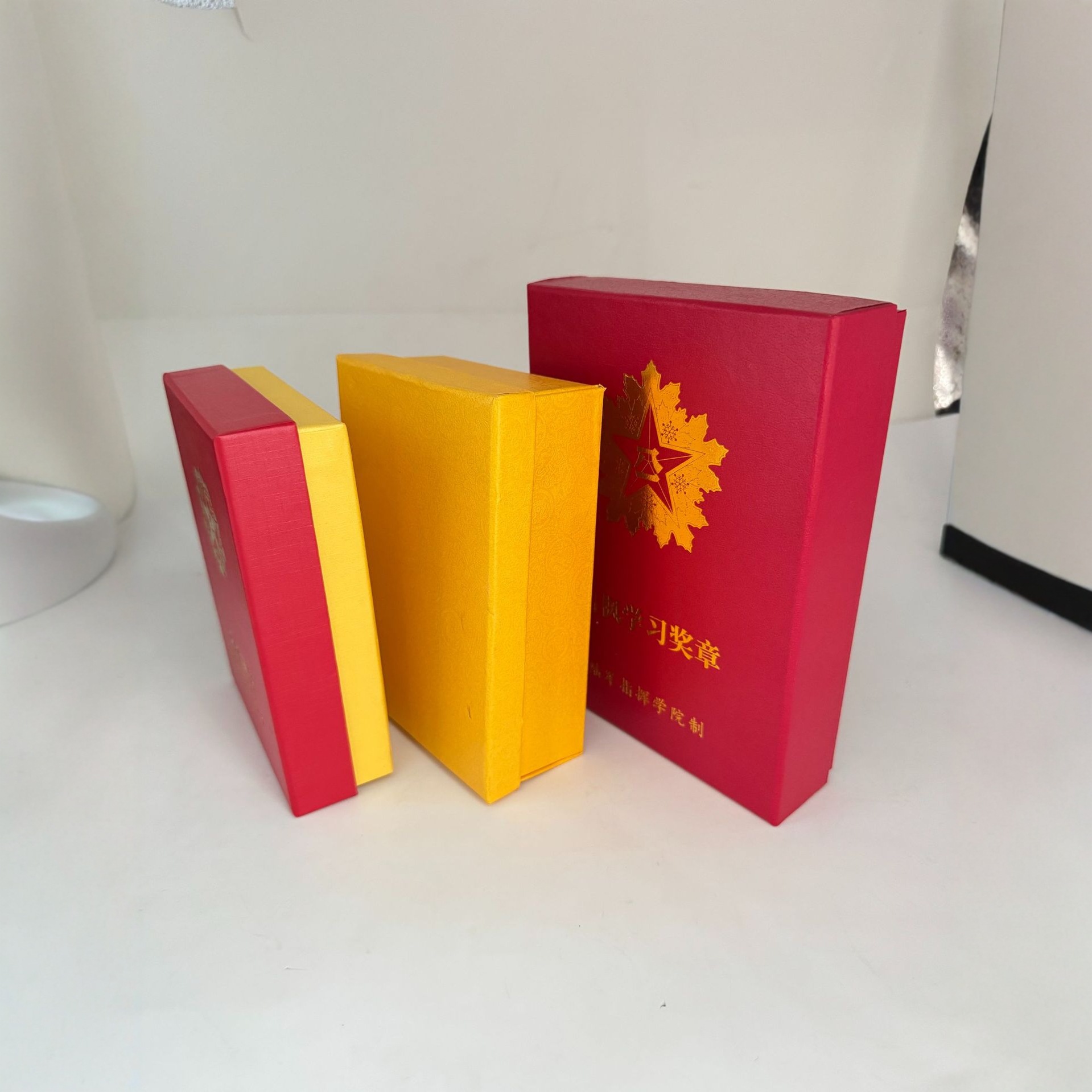 Commemorative Coin Packaging Gift Box Carton Heaven and Earth Cover Badge Gift Box Medal Packaging Box Academic Completion Packaging Box