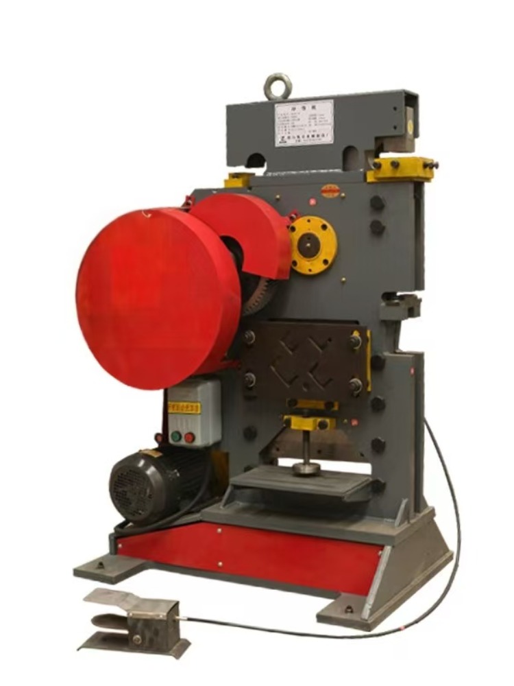 Multifunctional Punching and Shearing Machine for Angle Iron, Channel Steel, and Flat Iron; Punching and Cutting Machine; Integrated Hydraulic Punching and Cutting Machine