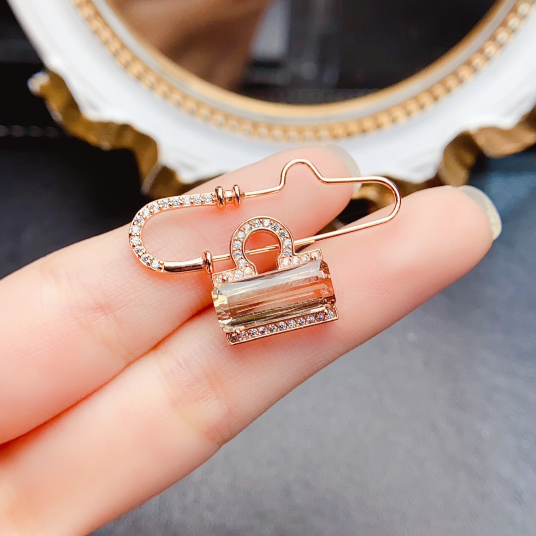 Factory wholesale explosions natural tourmaline brooch S925 silver inlay main stone 6*14 selling Europe and the United States a generation of hair