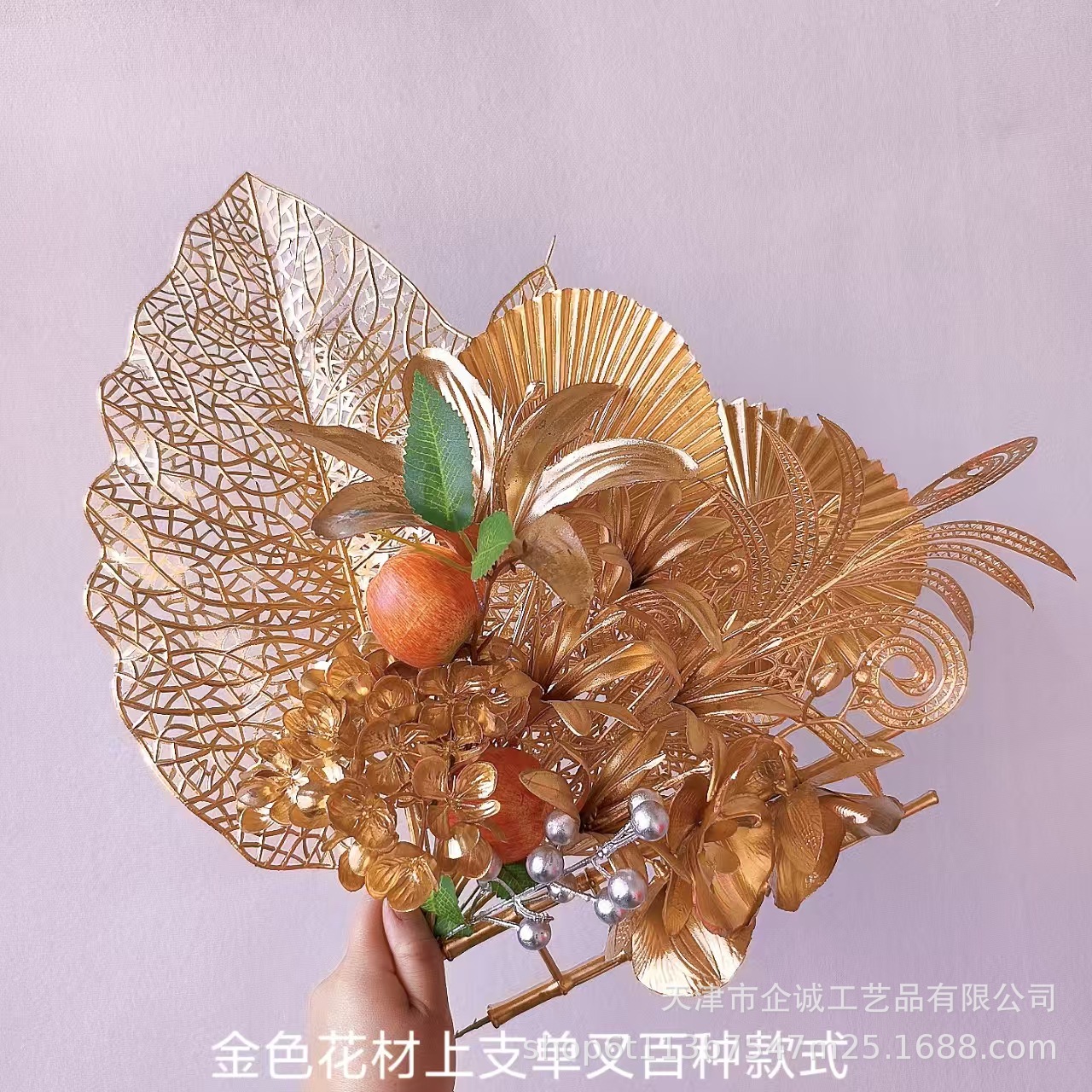 Золотая имитация цветка, украшение для ведра на Новый год, рождественский цветок с красными ягодами, эвкалиптовые листья, материал для аранжировки цветов