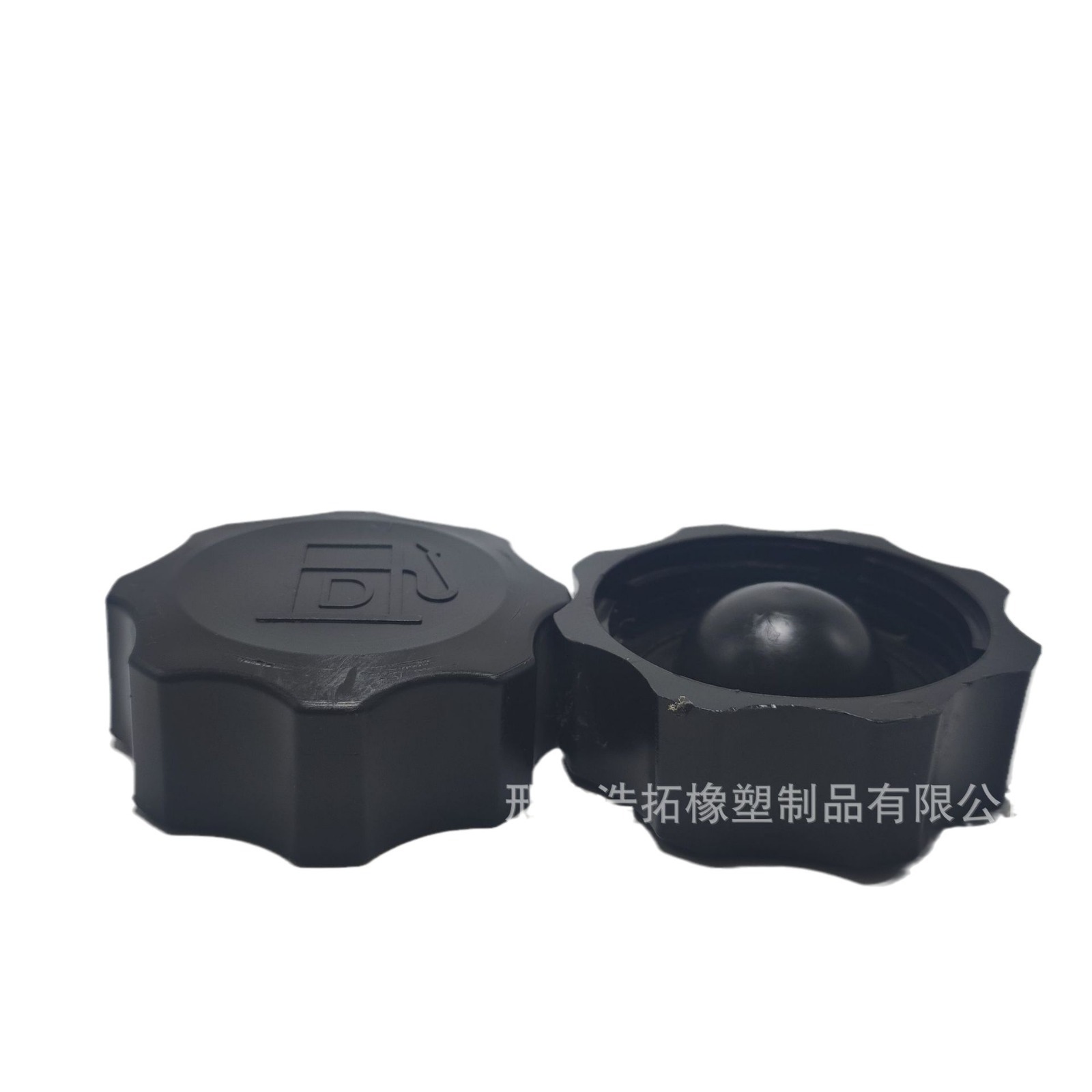 Suitable for Kubota L3608 L4708 L5018 Tractor Parts Assembly Cover Fuel Tank Tc402-42022