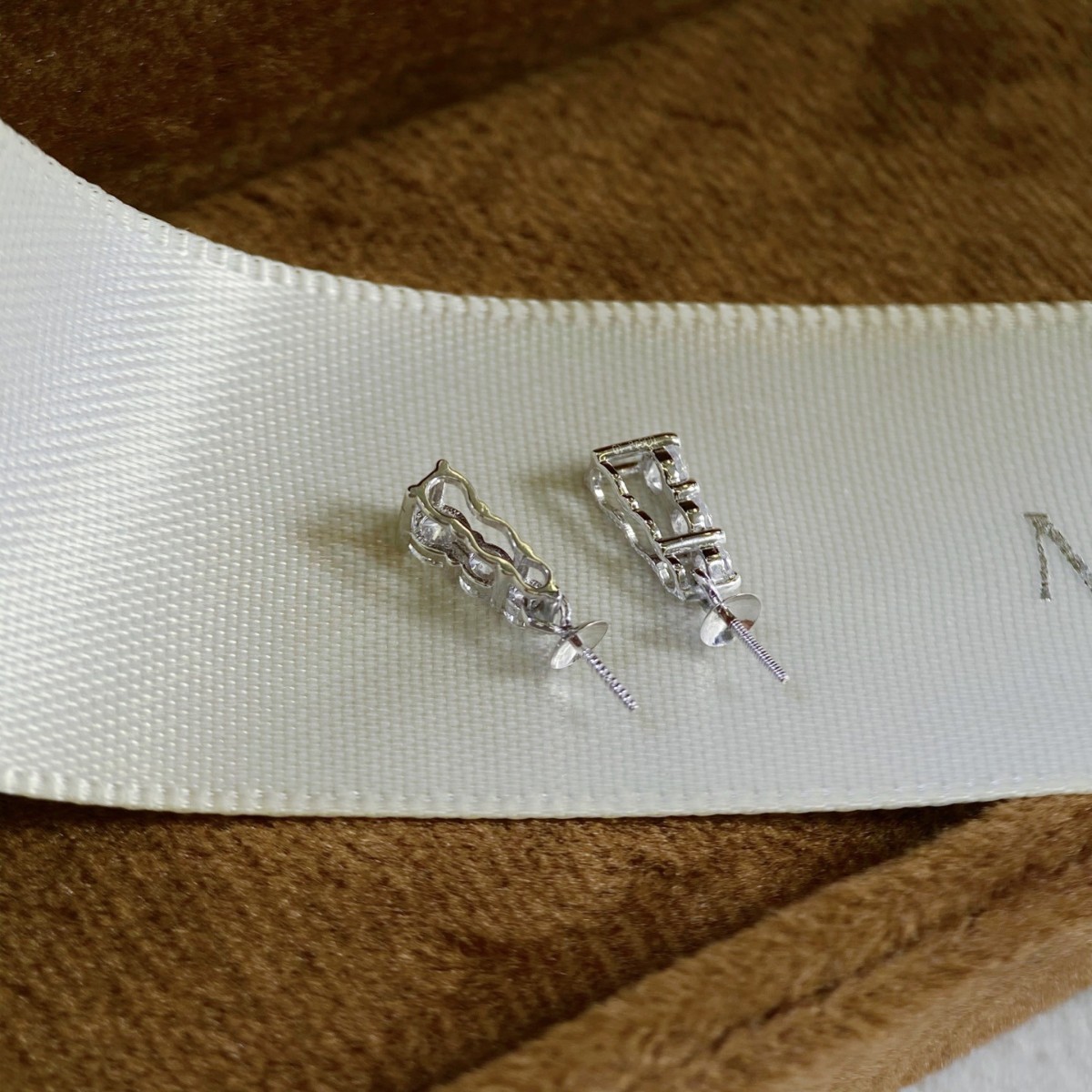 Platinum Pt900 Accessories Simple Vertical Design Pendant Zircon Inlaid Reference Beads 12-13mm