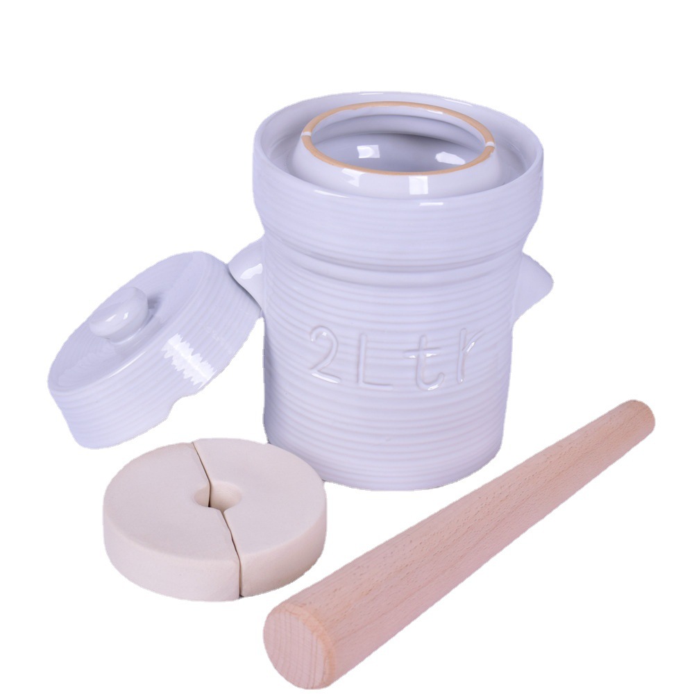 Керамическая банка для маринования 2L белого цвета с каменным прессом и мешалкой, обычная упаковка для почтовых заказов