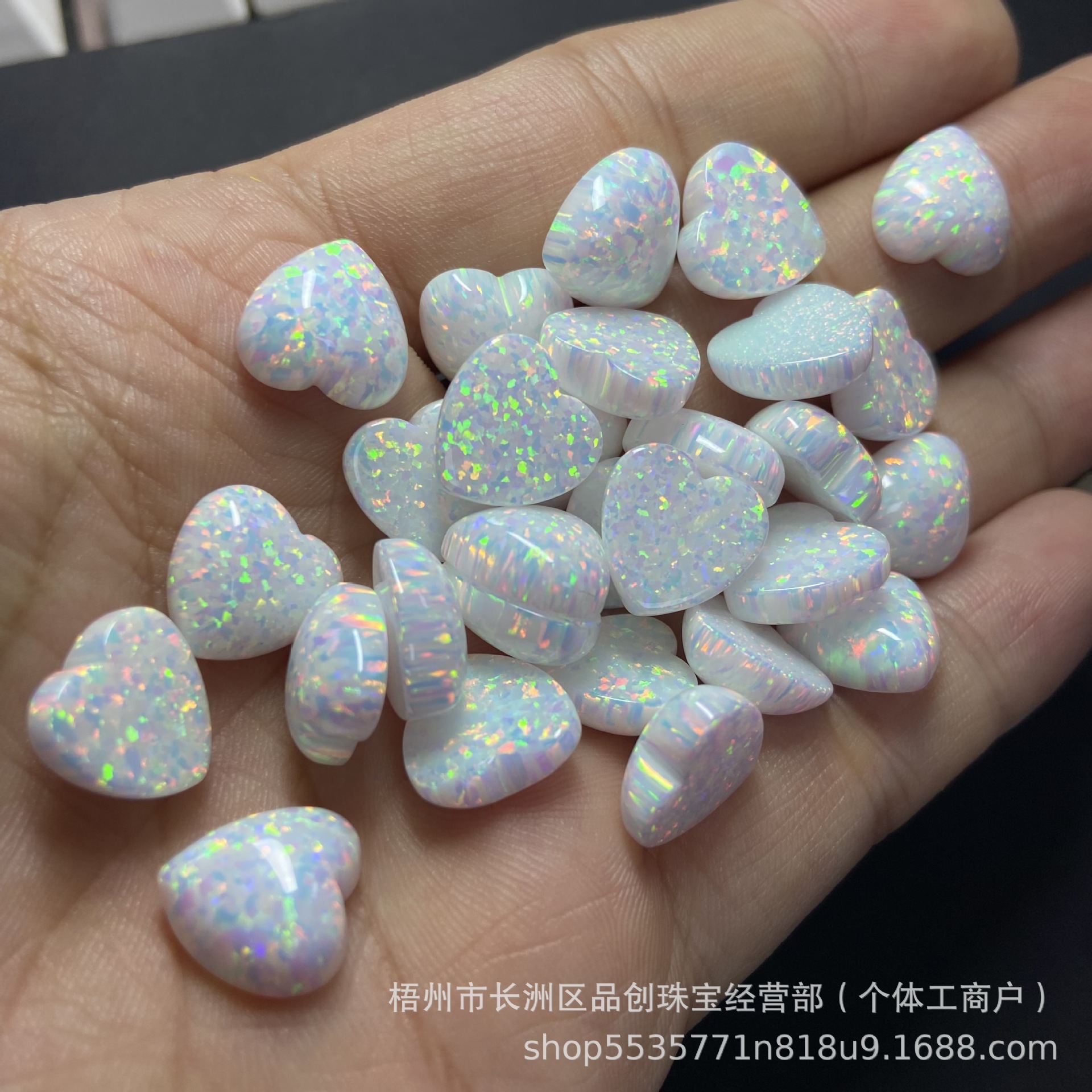 Xiaohongshu Hot Selling Heart-Shaped Op17 Artificial Opal Flat Plain Synthetic Opal Stone Loose Stone Ring Surface Manufacturer Wholesale