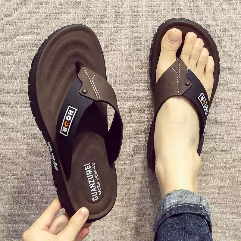 Новые шлепанцы 2025 года, мужские, стильные, нескользящие, корейские, с клипсой для пальцев, пляжные сандалии с толстой подошвой