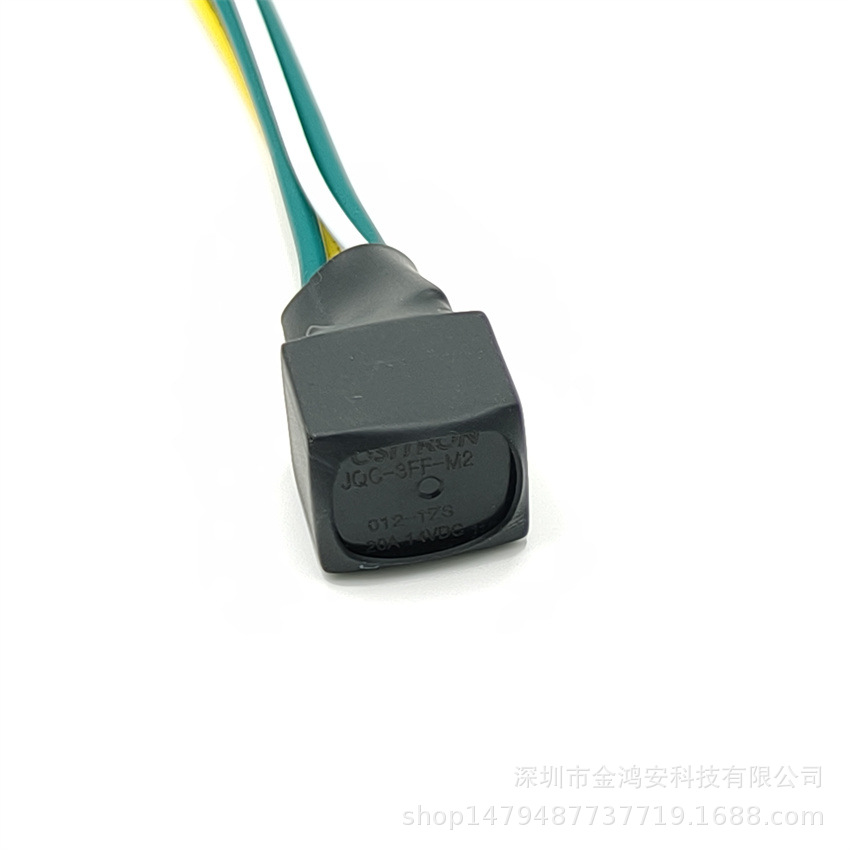 Universal car GPS locator uses normally open and normally closed 40A 20A relay