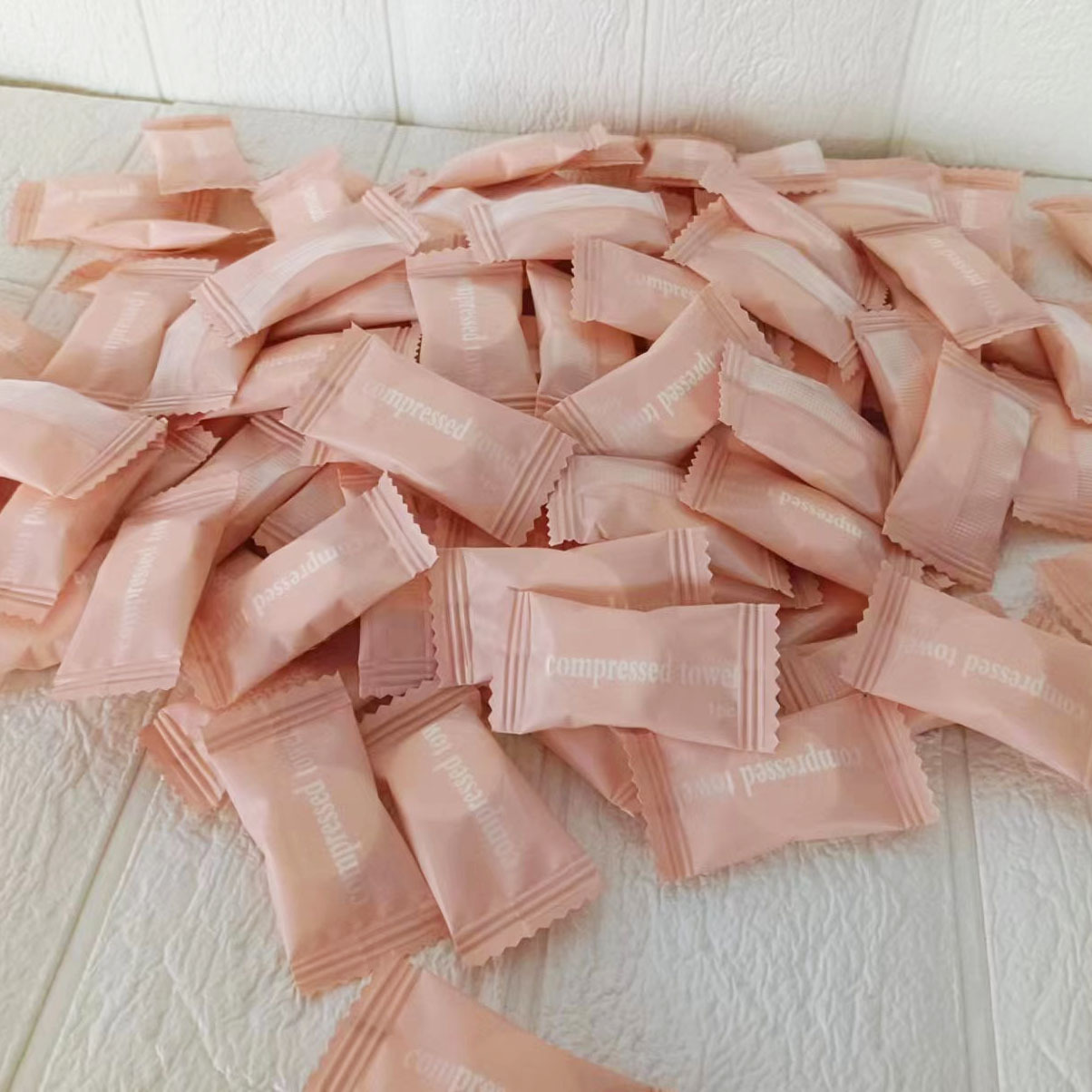 Disposable Compressed Towel English Packaging Pure Cotton Towel Travel Travel Portable Bag Compressed Facial Cleansing Beauty Towel