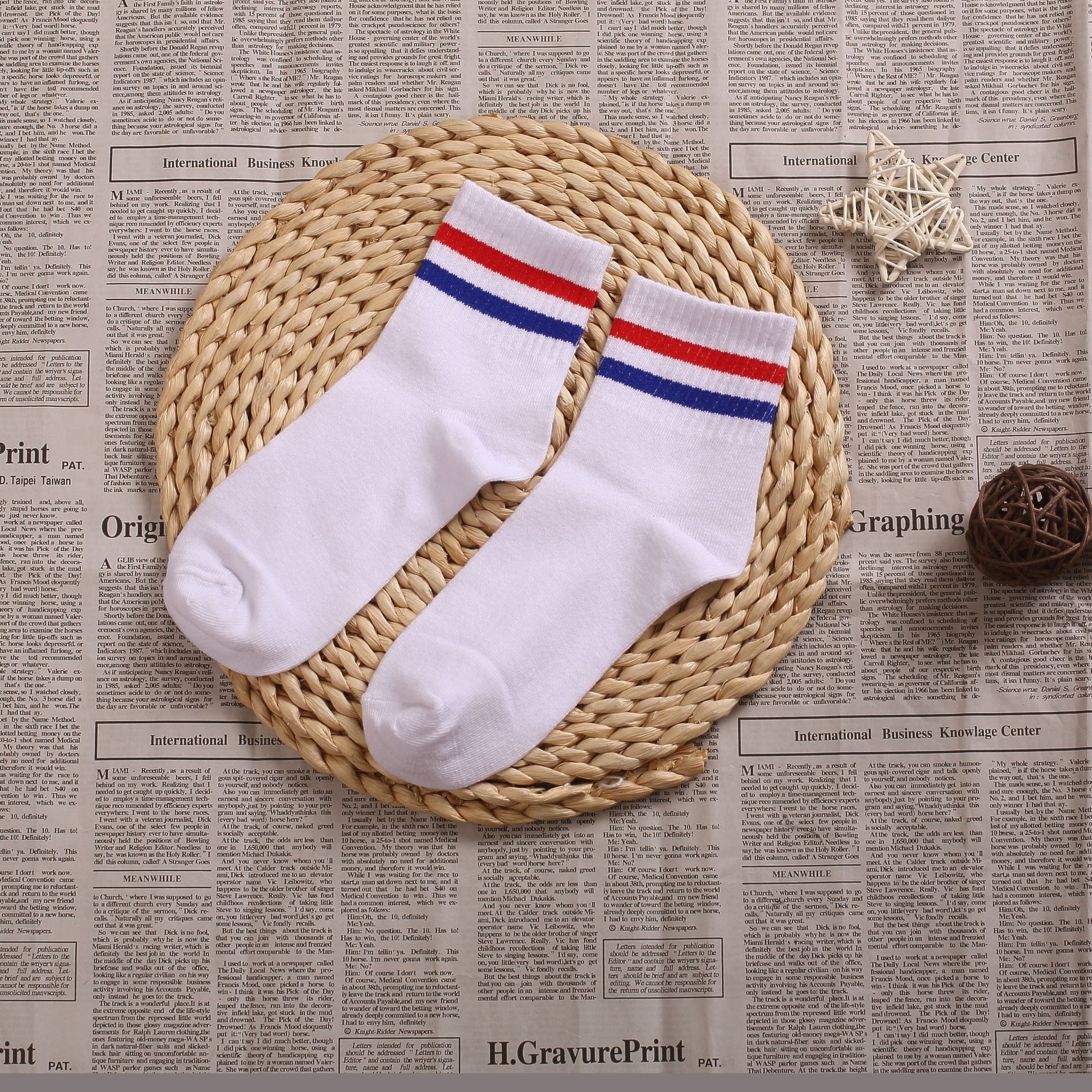 Белые чулки, черные чулки, белые короткие носки