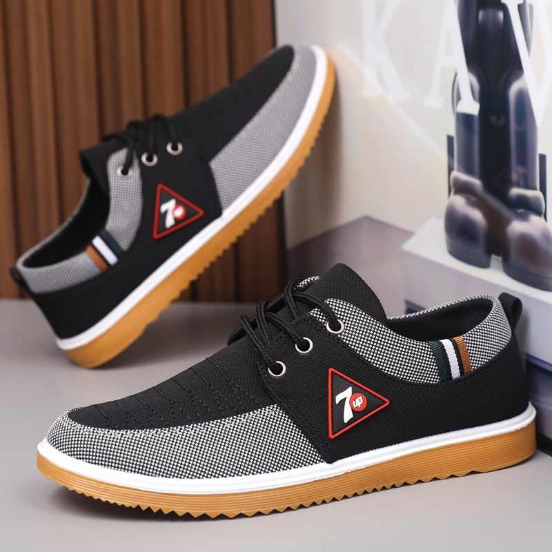 Old Beijing cloth shoes men's wholesale all-match work shoes casual skate shoes Korean men's shoes lace-up casual canvas shoes plus size