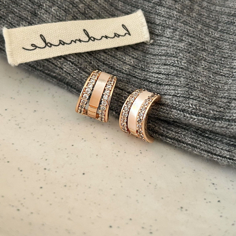 Модные универсальные простые легкие роскошные высококачественные серьги из розового золота в форме раковины коллекция нишевого дизайна