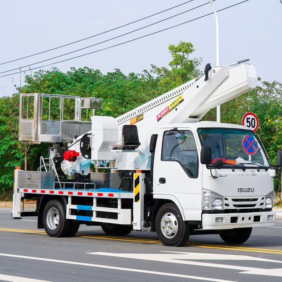 Isuzu 20.4m Section Boom Aerial Work Platform Can Be Used for Municipal Pipeline Water Supply, Drainage, Gas Laying at Height, Etc