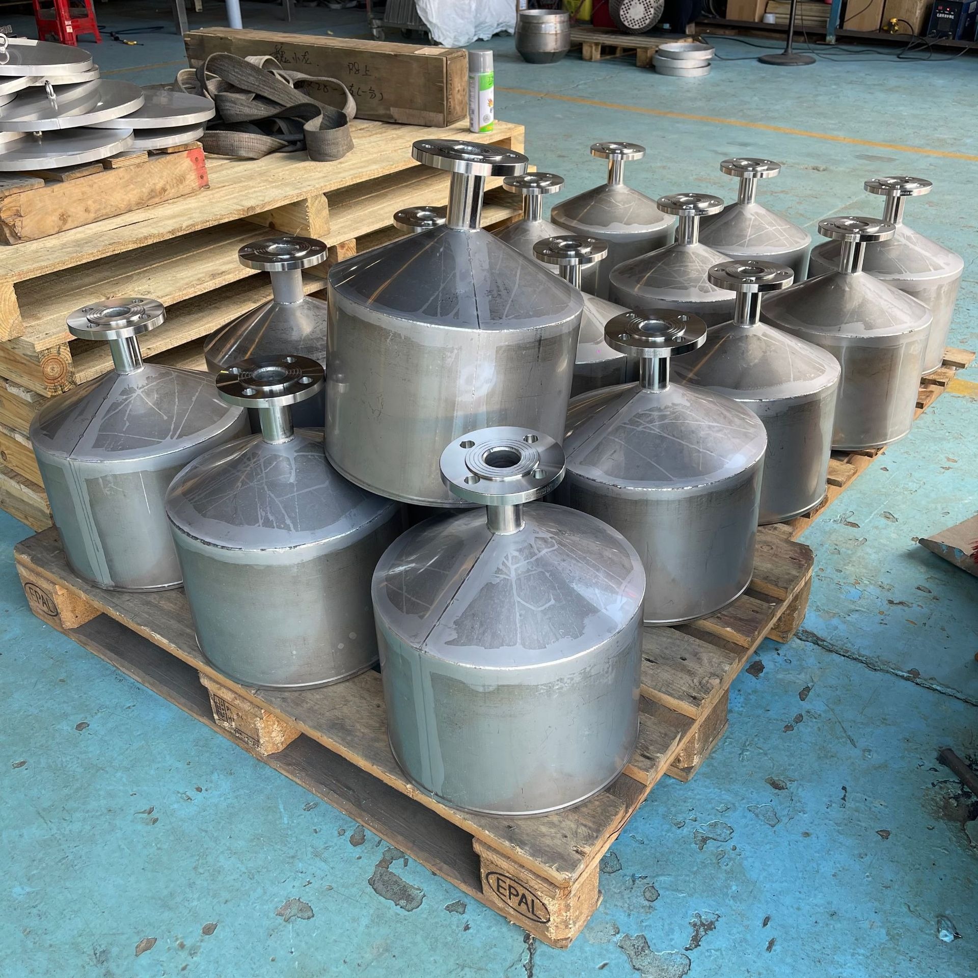 Stainless Steel High-Concentration Formula Storage Tank Stainless Steel Concentrated Liquid Storage and Transportation Tank Stainless Steel Antifreeze Mixing Tank