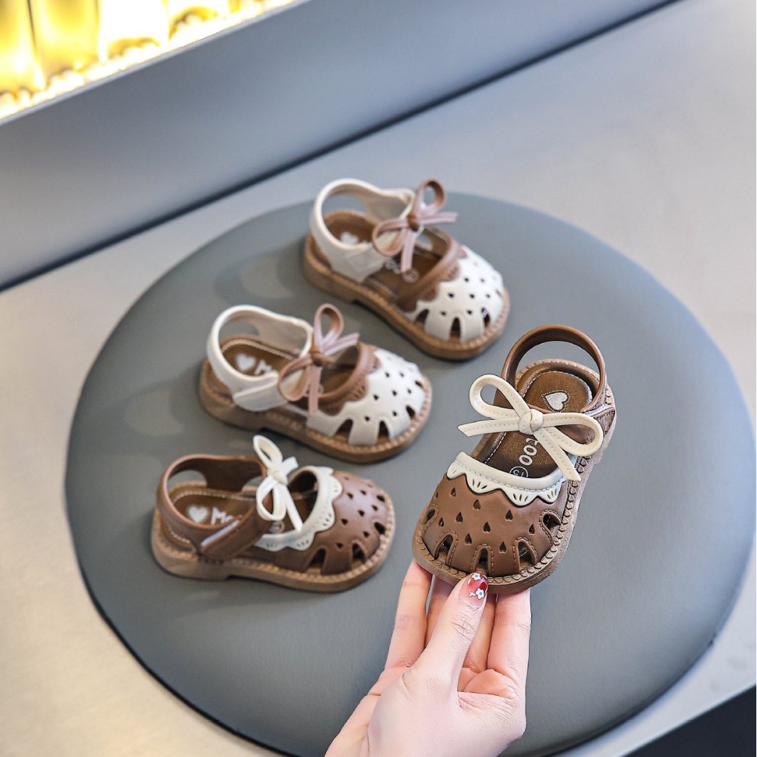 Girls' Toe Sandals 2025 Summer New Baby Soft Sole Toddler Shoes Baby Toddler Princess Sandals Wholesale