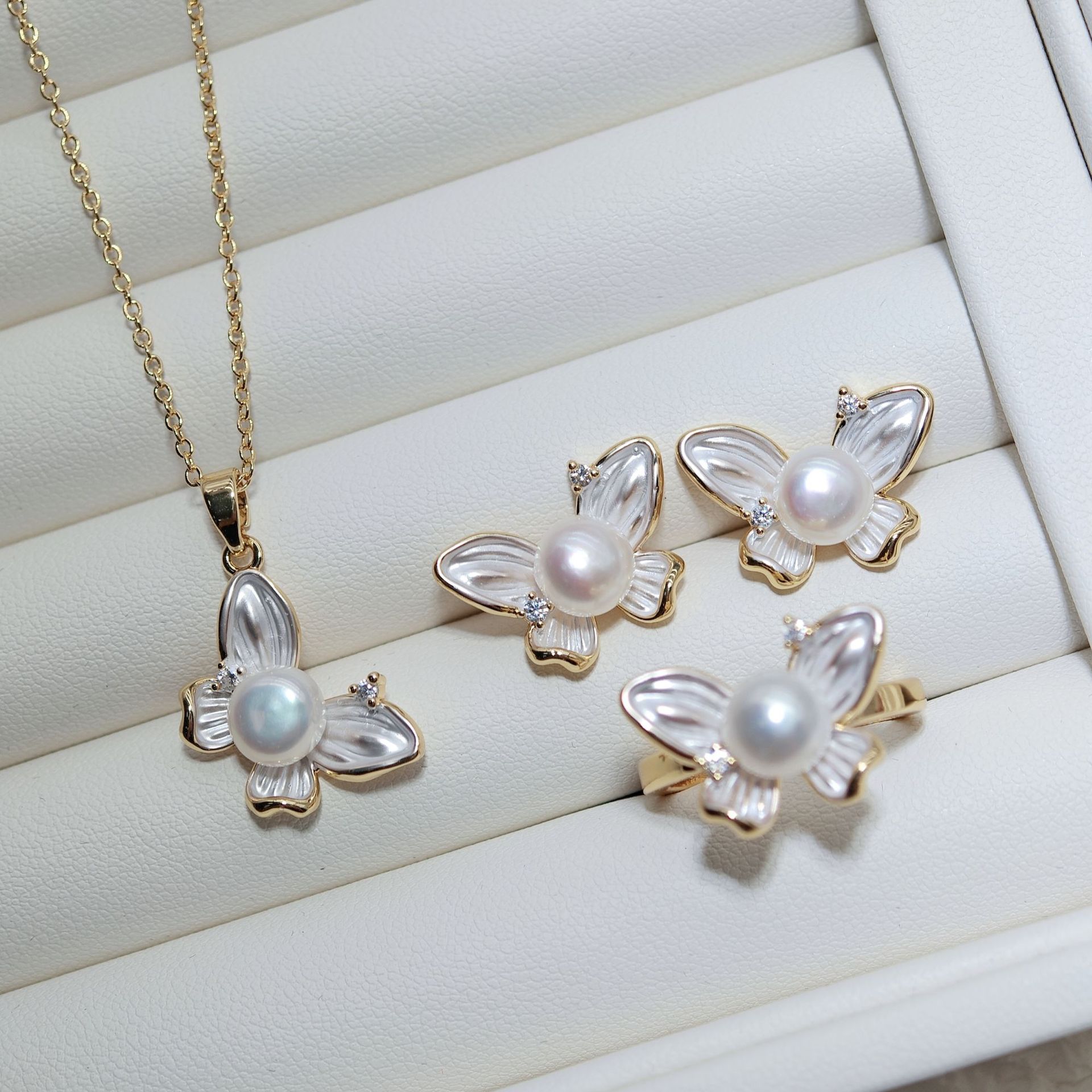 Natural Freshwater Pearl Earrings for Women, European and American Style, High-End, Delicate, Single Zirconium Butterfly Pearl Earrings, Necklace and Ring