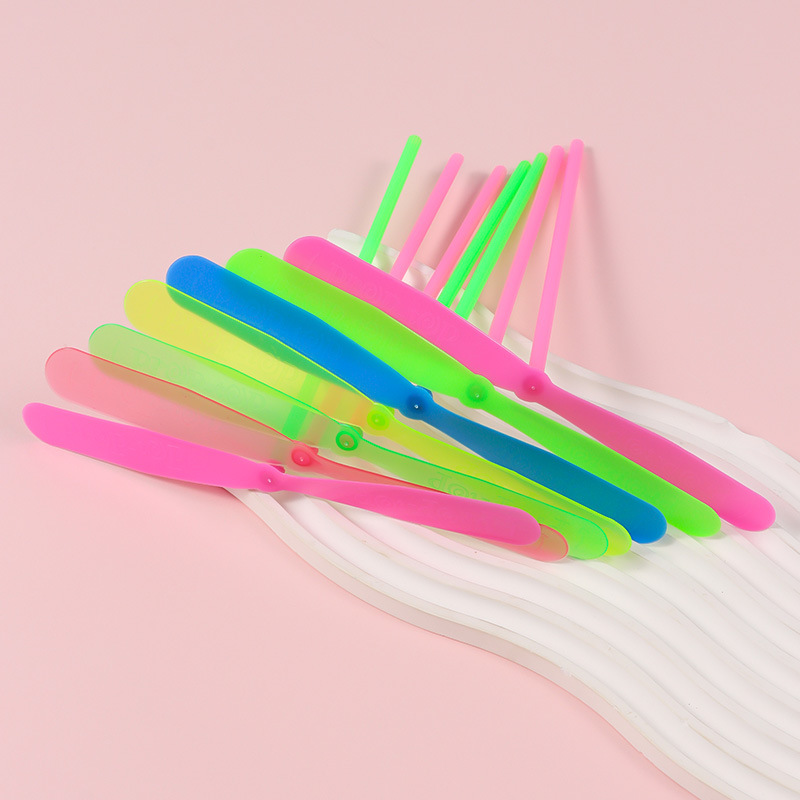 Plastic Non-Luminous Bamboo Dragonfly Hand-Twisted Fairy Nostalgic Classic Outdoor Toy Butterfly Hand-Push Flying Saucer Wholesale