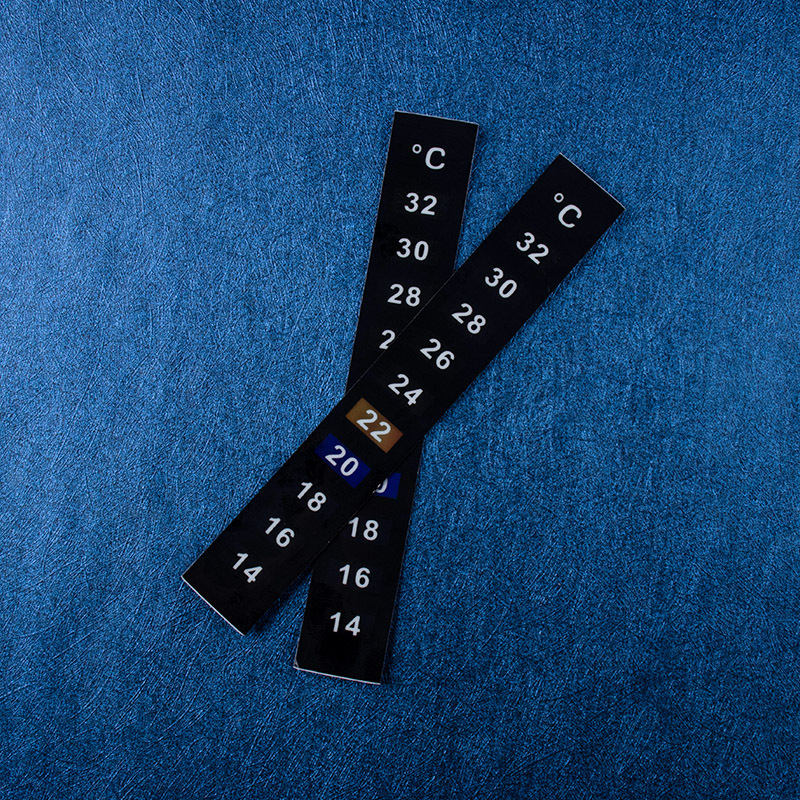 Color-changing fish tank thermometer digital display temperature-changing turtle tropical fish tank water temperature adhesive aquarium thermometer