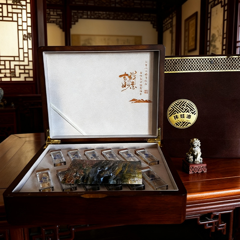 2025 New Year Gift Box Changbai Mountain Specialty Jilin Axolotl Oil Souvenir Snow Hairy Gift Box Axolotl Oil Gift Box